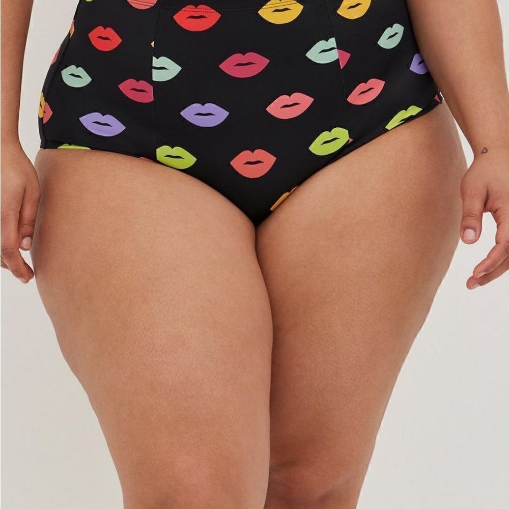 Torrid Lips Pattern High-Rise Strappy Back Swim Bottom 2X - Picture 8 of 11